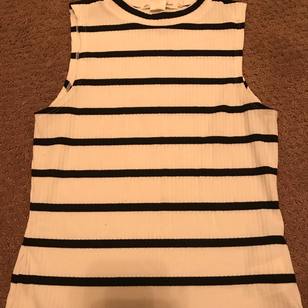 Striped high neck top❤️